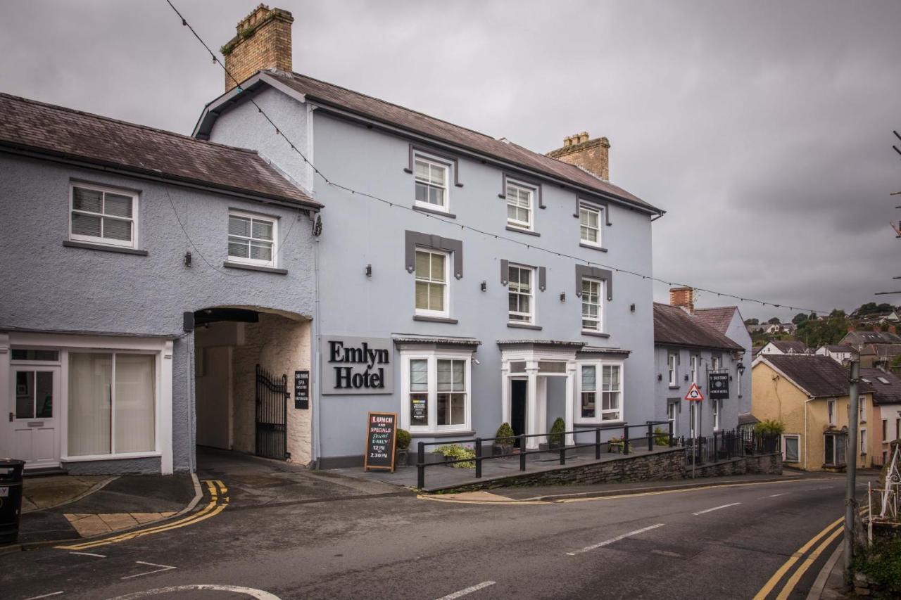Gwesty'R Emlyn Hotel Newcastle Emlyn Esterno foto