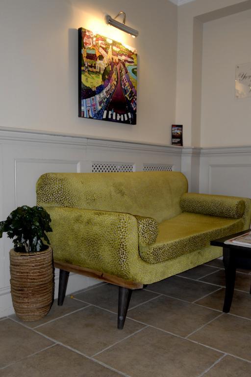 Gwesty'R Emlyn Hotel Newcastle Emlyn Esterno foto