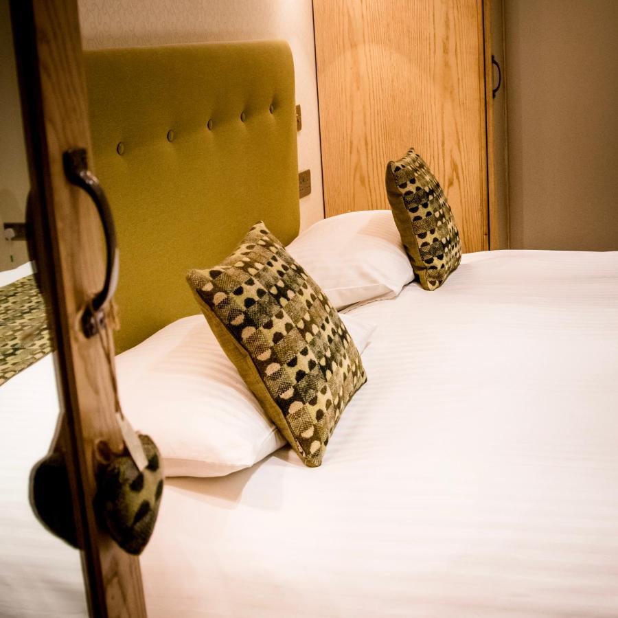 Gwesty'R Emlyn Hotel Newcastle Emlyn Esterno foto