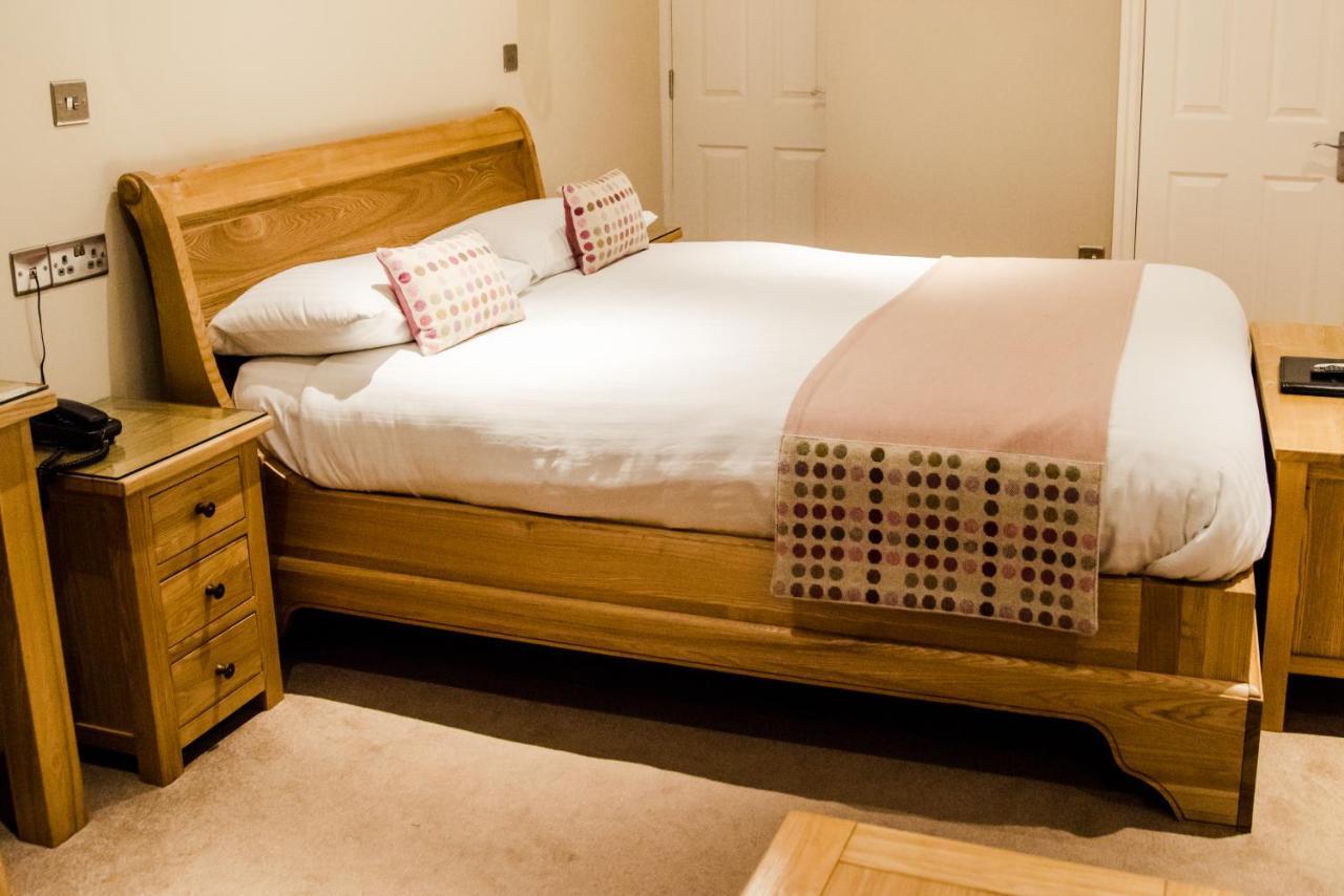 Gwesty'R Emlyn Hotel Newcastle Emlyn Esterno foto